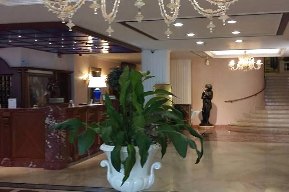 Hotel Principe Помеция Экстерьер фото