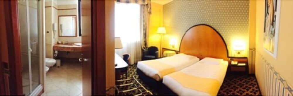 Hotel Principe Помеция Экстерьер фото