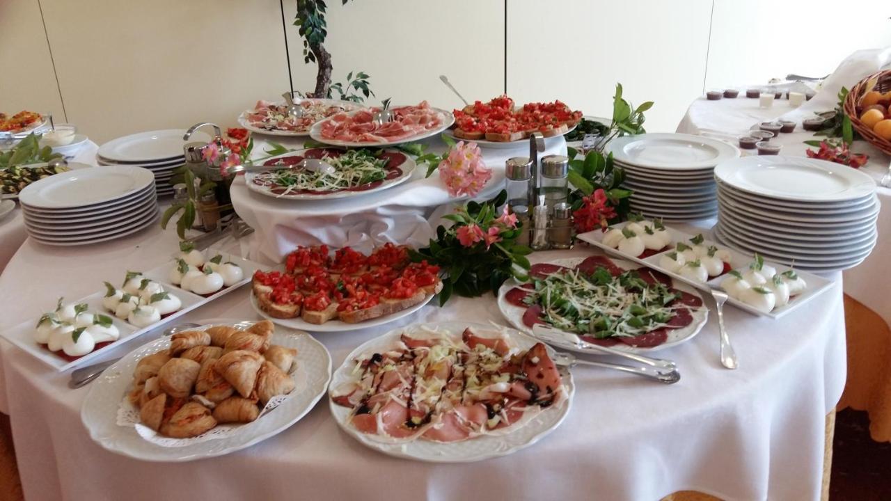 Hotel Principe Помеция Экстерьер фото