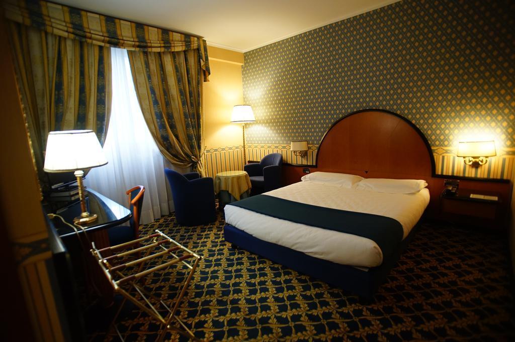 Hotel Principe Помеция Экстерьер фото