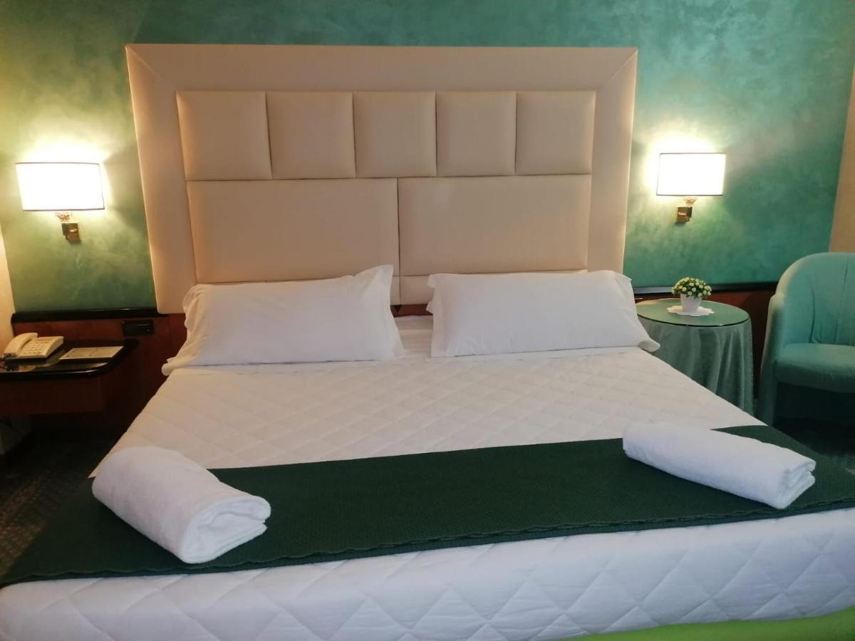 Hotel Principe Помеция Экстерьер фото